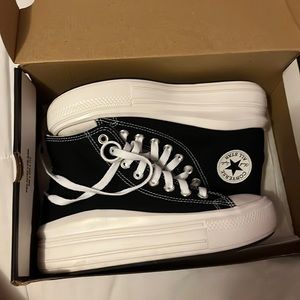 Platform Converse Sneaker